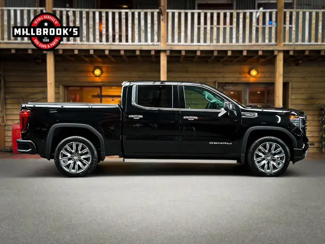 GMC Sierra Denali 6.2L V8, 2024 Benzine 9