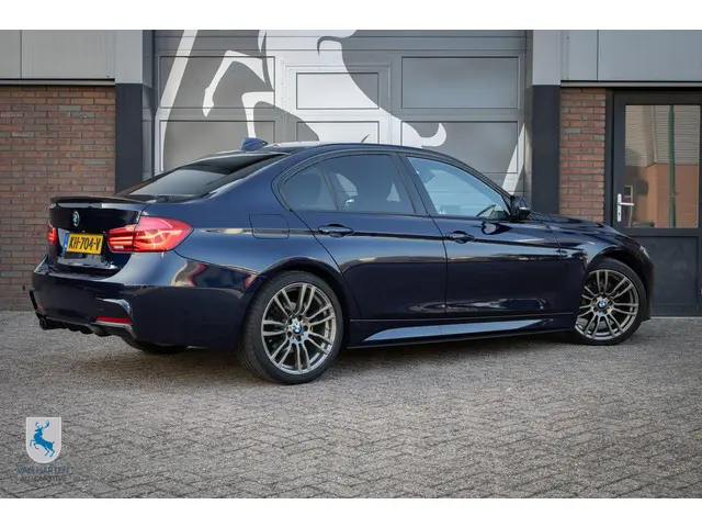 BMW 3 Serie 320i M Sport 2016 Benzine 4