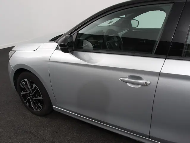 Opel Corsa 1.2 Turbo 100pk Automaat GS 2024 Benzine 35