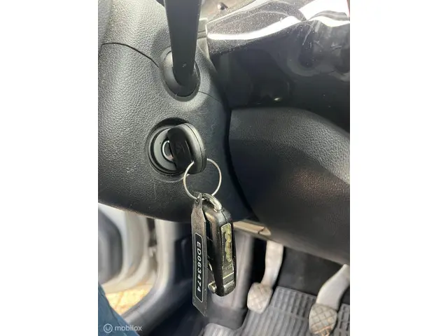 Volkswagen up! 1.0 move up! BlueMotion 2014 Benzine 8