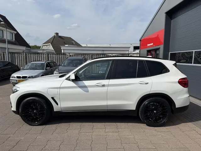 BMW X3 xDrive30e Executive 24372km 2021 Hybride Benzine 4