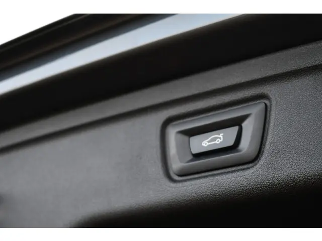 BMW 3 Serie Touring 320i M-Sport 2020 Benzine 14