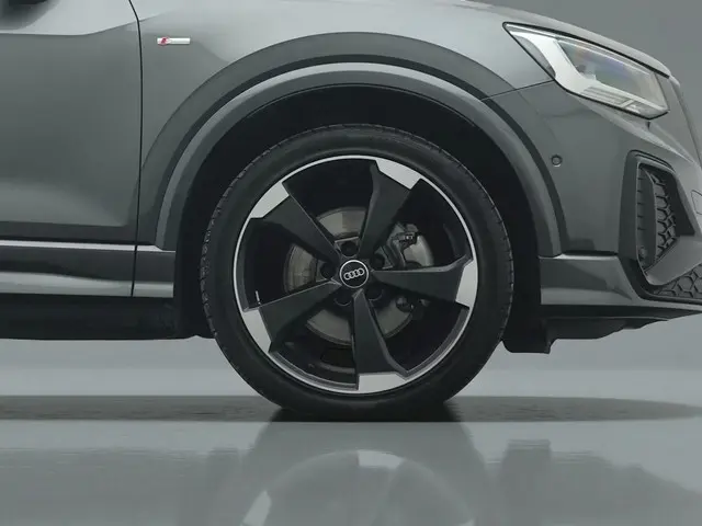 Audi Q2 35 TFSI S Edition 2023 Benzine 12