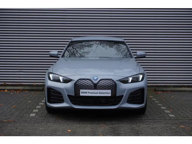 BMW i4 eDrive35 2025 Elektrisch 3