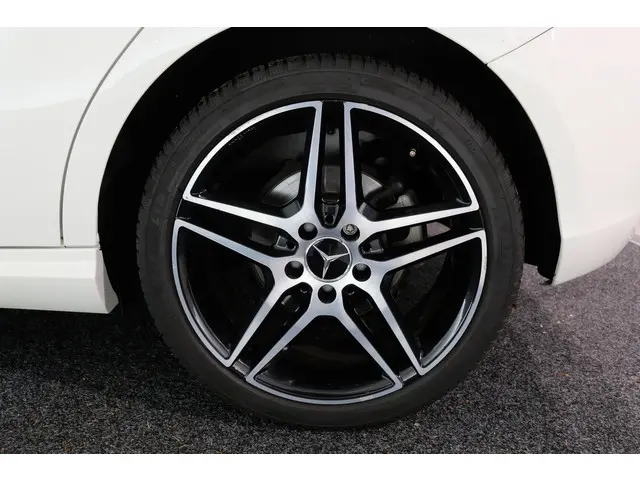 Mercedes-Benz A-Klasse 180 Ambition 2013 Benzine 9