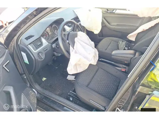 Škoda Rapid 1.4 TDI Greentech Style SCHADE 2017 Diesel 5