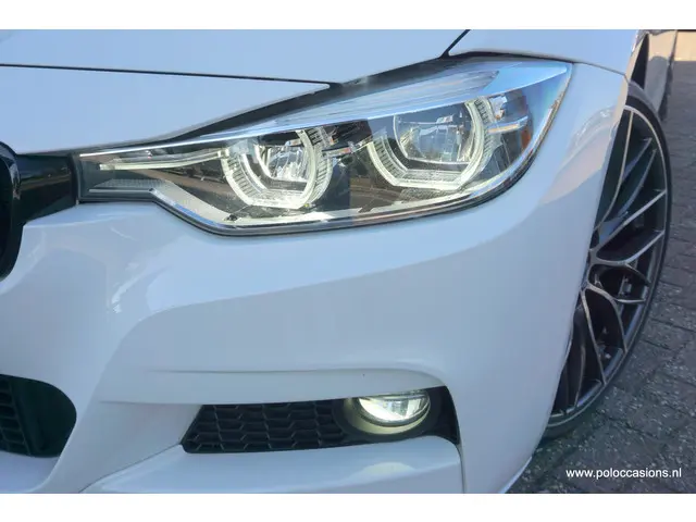 BMW 3 Serie 320i 2017 Benzine 20