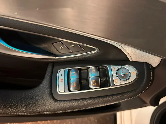 Mercedes-Benz C-Klasse AMG 63 S 2016 Benzine 17