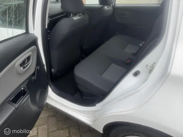 Toyota Yaris 1.5 Hybrid Active 2019 Hybride Benzine 10