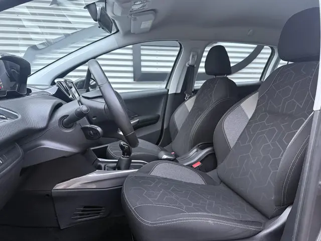 Peugeot 2008 1.2 PureTech Blue Lion 2016 Benzine 8