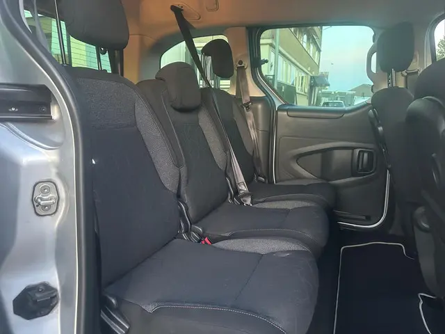 Peugeot Partner Tepee Electric Active 2018 Elektrisch 13
