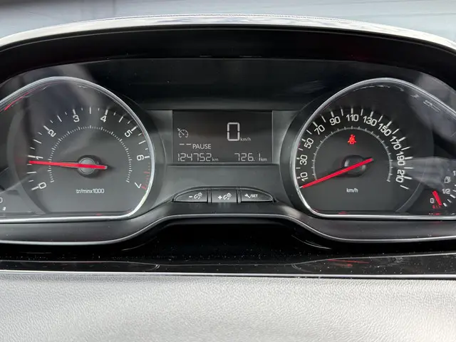 Peugeot 208 1.2 VTi Active 2014 Benzine 13