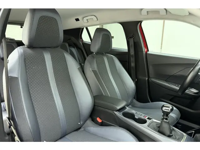 Peugeot 2008 1.2 PureTech GT-Line 2020 Benzine 13