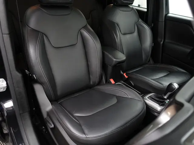 Jeep Renegade 1.3T 151pk Freedom Aut- 2019 Benzine 20