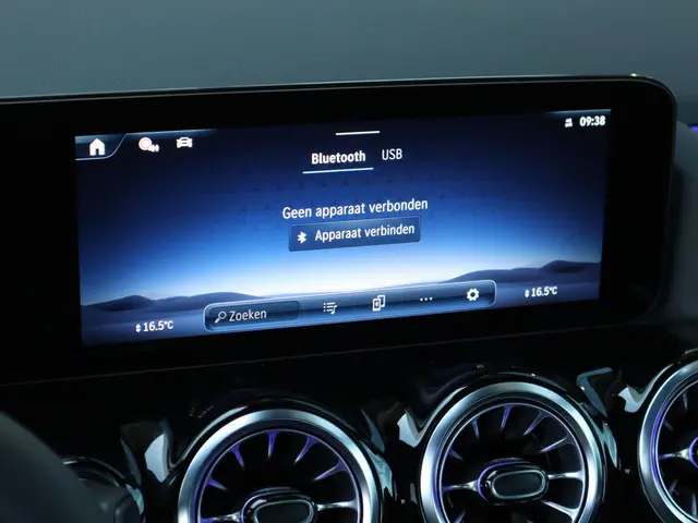 Mercedes-Benz GLA 180 AMG Line 2025 Benzine 21