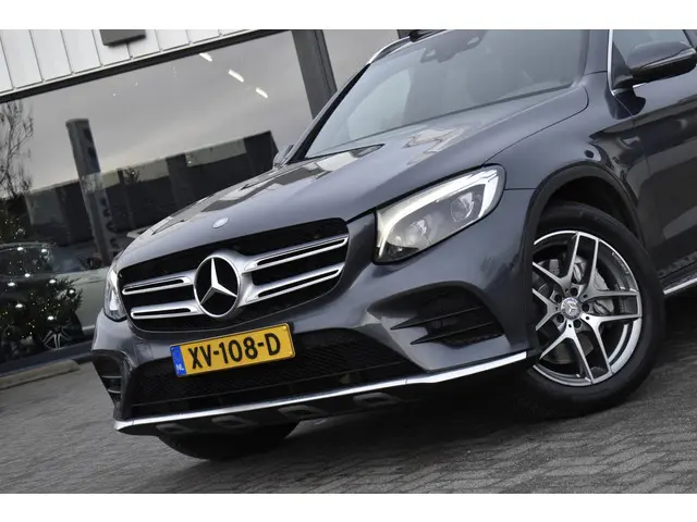 Mercedes-Benz GLC 220 d 4MATIC AMG-Line 2015 Diesel 2