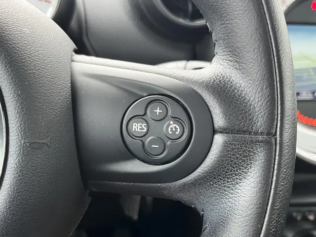 MINI Countryman 1.6 One Knockout Edition 2014 Benzine 54