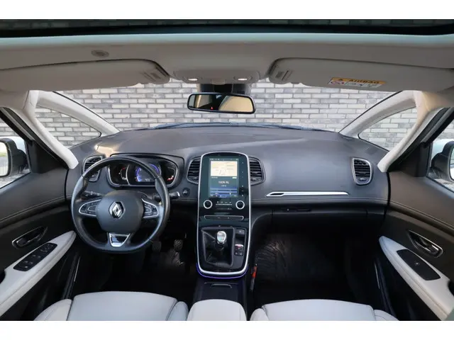 Renault Grand Scénic 1.2 TCe Bose 2017 Benzine 8