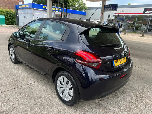 Peugeot 208 1.2 PureTech Active Navi, Cruise 2015 Benzine 8
