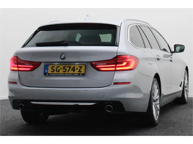 BMW 5 Serie Touring 520i High Executive 2018 Benzine 21
