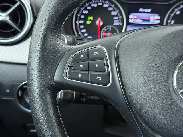 Mercedes-Benz B-Klasse 180 Urban 2019 Benzine 22