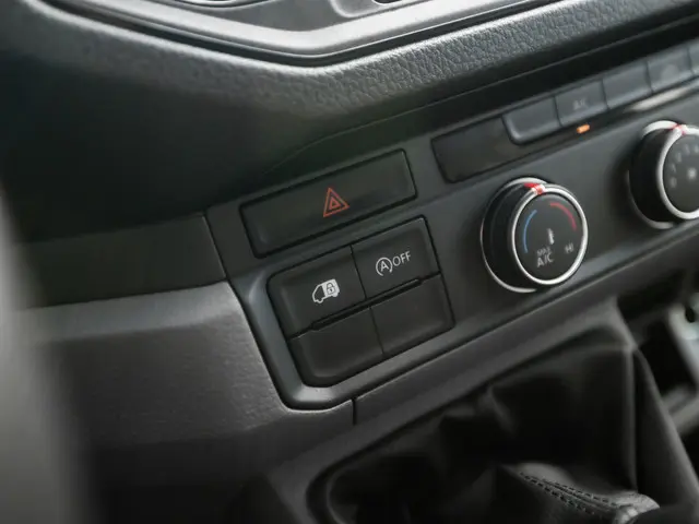 Volkswagen Crafter 35 2.0 TDI L4H3 2022 Diesel 18