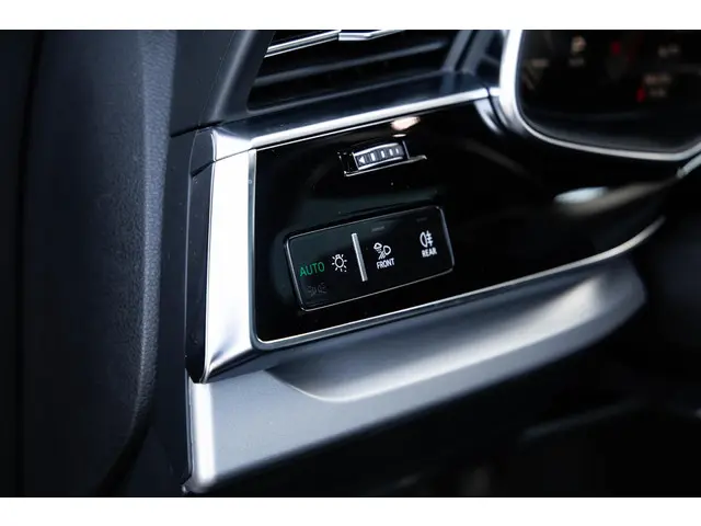 Audi Q7 SQ7 S-Line Grijs kenteken 2020 Diesel 28