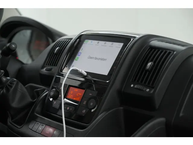 Citroën Jumper 2.2 BlueHDi 120 L2H2 3.0t 2023 Diesel 28