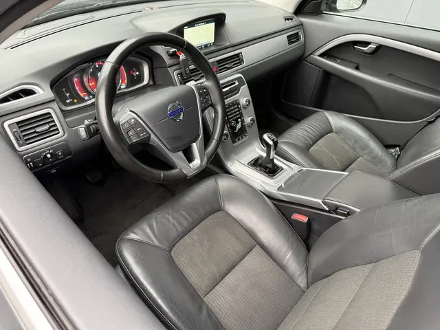 Volvo V70 2.0 T4 Inscription Edition 2015 Benzine 25