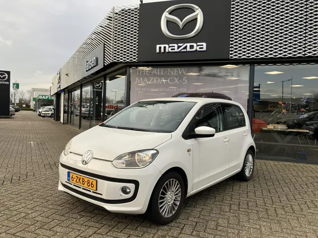 Volkswagen up! 1.0 high up! BlueMotion 2015 Benzine 2