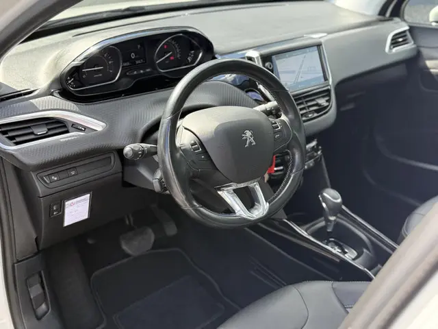 Peugeot 2008 1.2 PureTech Allure 2018 Benzine 6