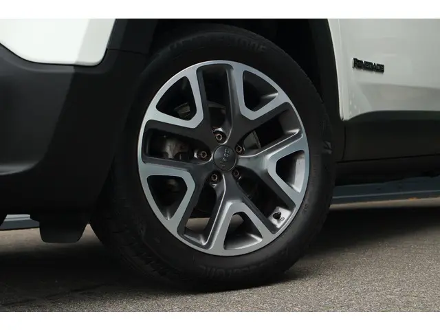 Jeep Renegade 1.4 MultiAir Opening Edition 2015 Benzine 4