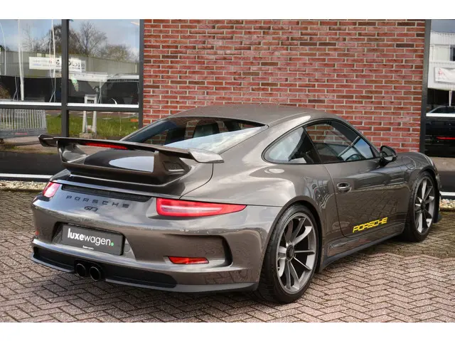 Porsche 911 3.8 GT3 2015 Benzine 32