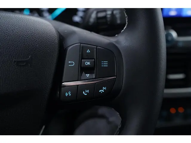 Ford Puma 1.0 EcoBoost Hybrid Titanium 2024 Benzine 19