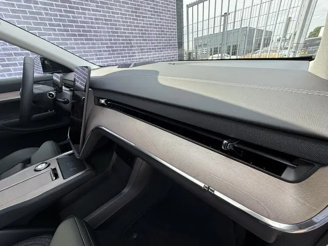 Volvo EX90 Single Motor Plus 7p. 104 kWh 2025 Elektrisch 22