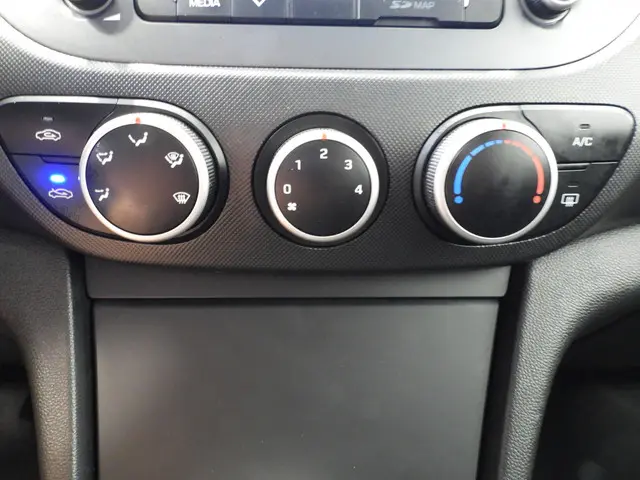 Hyundai i10 1.0i Comfort 2018 Benzine 6