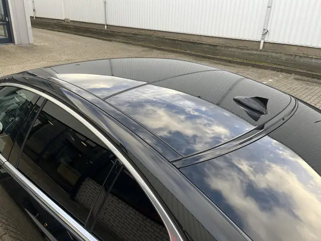 Jaguar XE 2.0 Portfolio 2015 Benzine 83