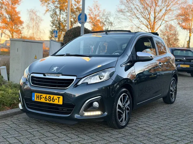 Peugeot 108 1.2 VTi Allure cabriolet airco 2014 Benzine 3