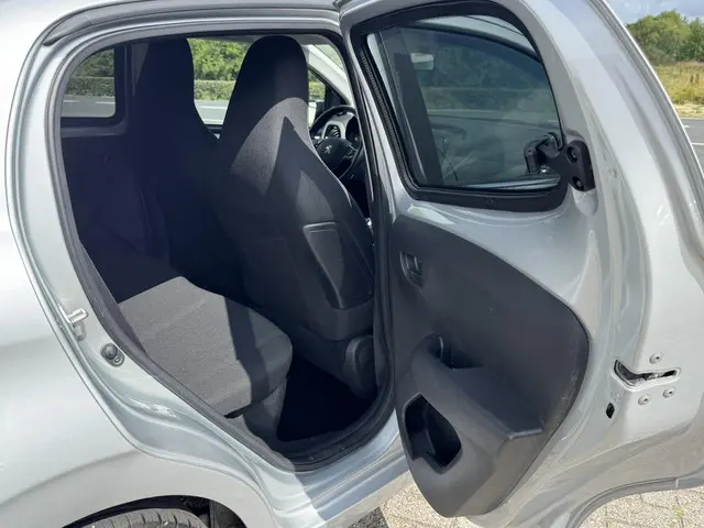 Peugeot 108 1.0 e-VTi Allure 2019 Benzine 19