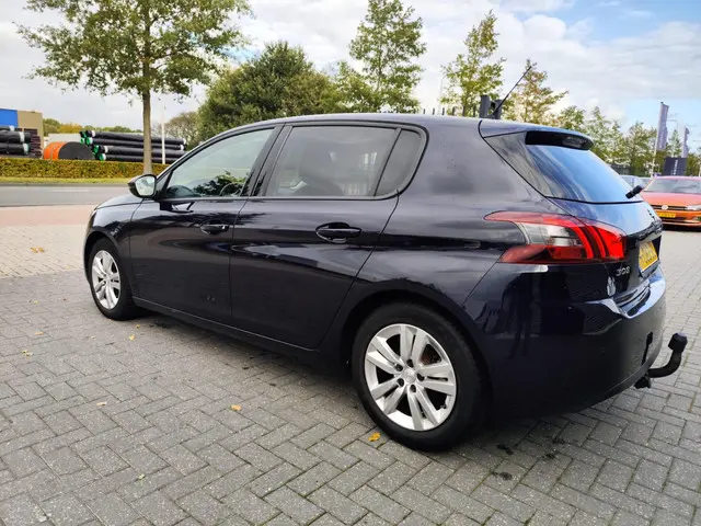 Peugeot 308 1.5 BlueHDi Blue Lease Executive 2019 Diesel 7