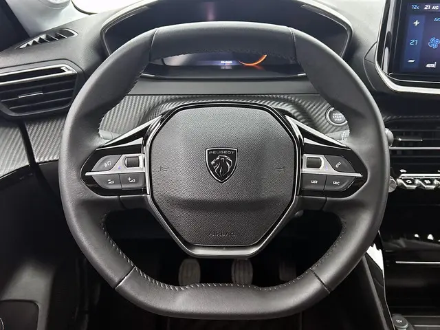 Peugeot 208 1.2 PureTech 100 Allure 2024 Benzine 27