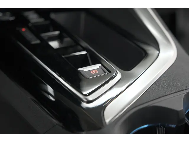 Peugeot 5008 PureTech 130 EAT8 GT 2023 Benzine 41