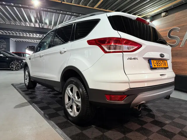 Ford Kuga | 1.5 Titanium | 2016 Benzine 10