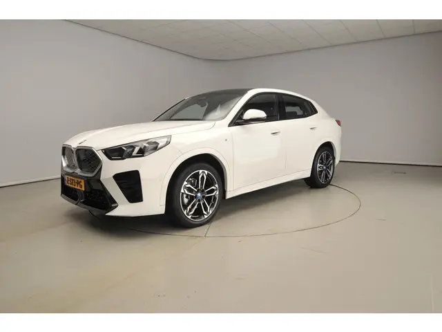 BMW iX2 eDrive20 2024 Elektrisch 40