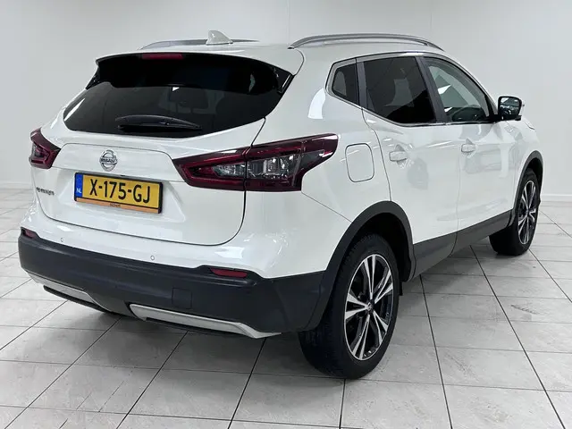 Nissan QASHQAI 1.3 DIG-T Design Edition 2021 Benzine 2