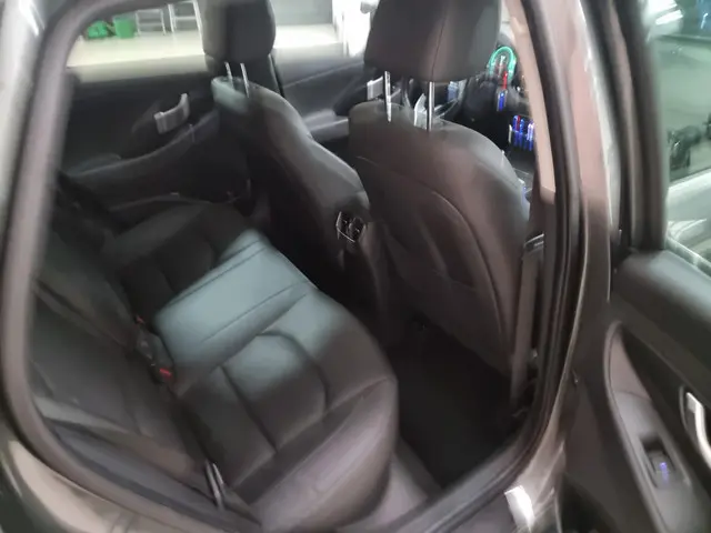 Hyundai i30 Wagon 1.5 T-GDi MHEV Premium 2022 Benzine 13