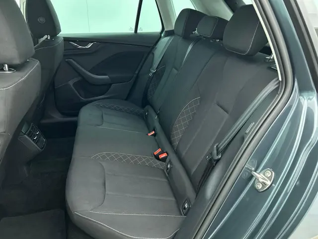 Škoda Kamiq 1.0 TSI 110PK DSG Style 2021 Benzine 28