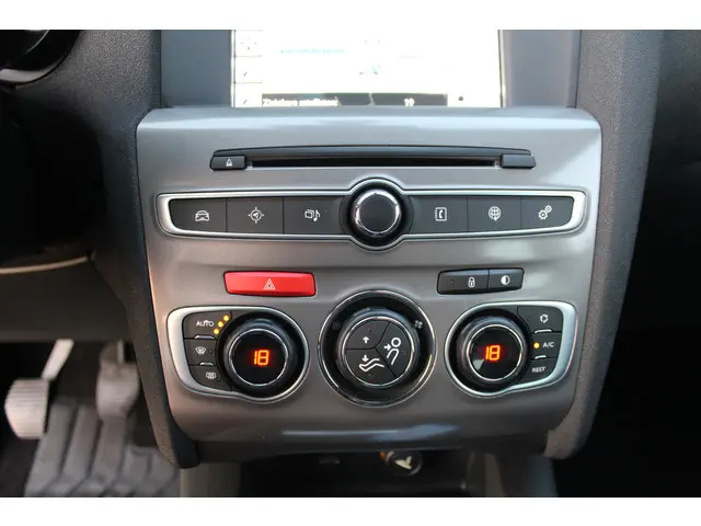 Citroën C4 1.2 PureTech 130 PK 2016 Benzine 14