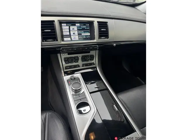 Jaguar XF 3.0 V6 SC 340PK 2014 Benzine 18