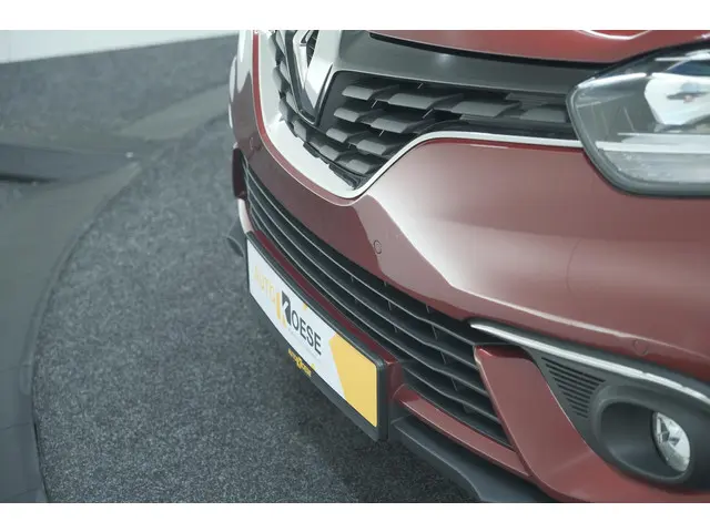 Renault Scénic TCe 140 EDC Limited 2019 Benzine 15